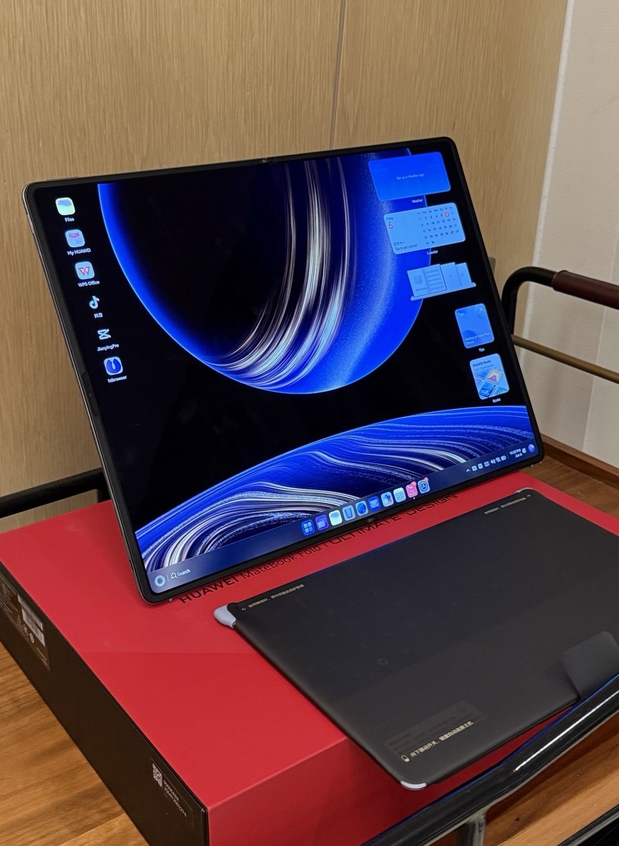 Genuine Matebook Fold Laptop Ultimate Design BLACK 32GB+2TB