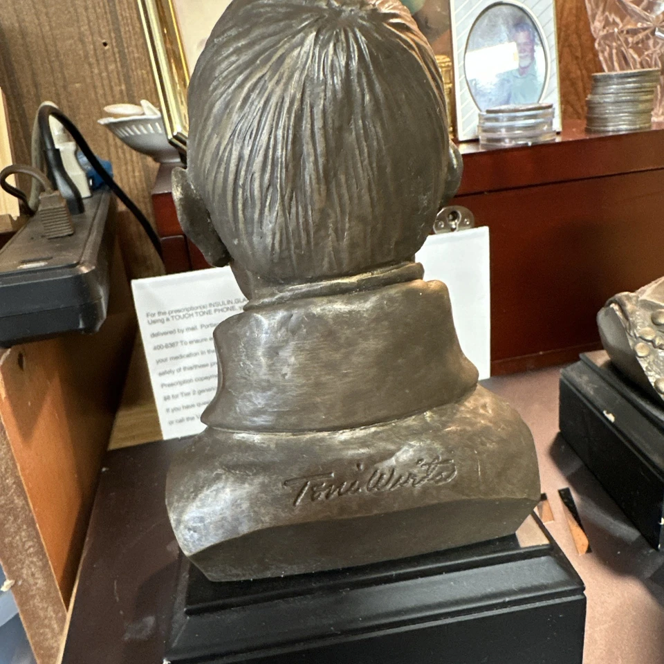 Bronze Bust Sculpture on Pedestal Base Lewis Of Lewis And Clark Toni Wirts - Image 4 of 4