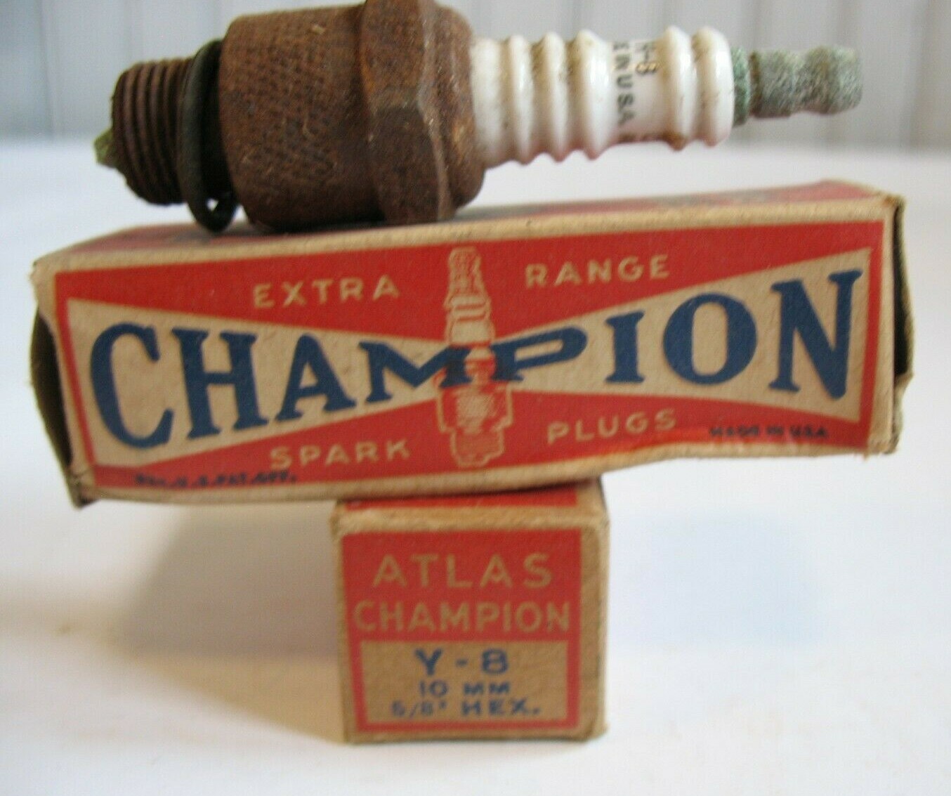 NOS ATLAS CHAMPION Y-8 10MM 5/8 HEX SPARK PLUG LOT OF 10.