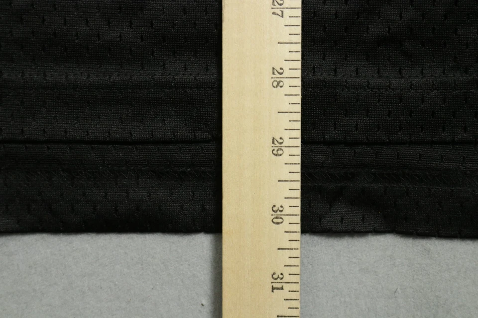 Vintage Luol Deng Chicago Bulls Jersey Mens Medium Large Black NBA Basketball - Image 4 of 4