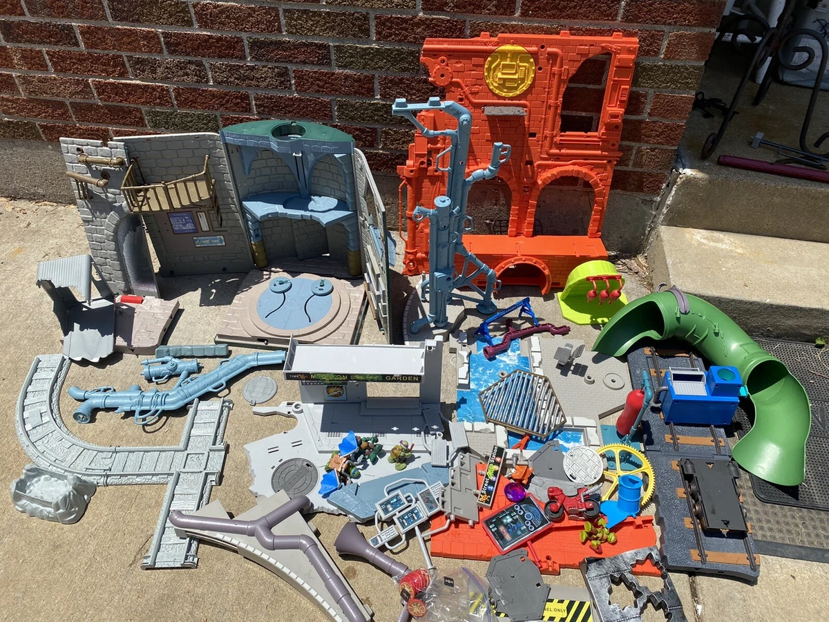 Teenage mutant ninja turtles sales city sewer lair playset