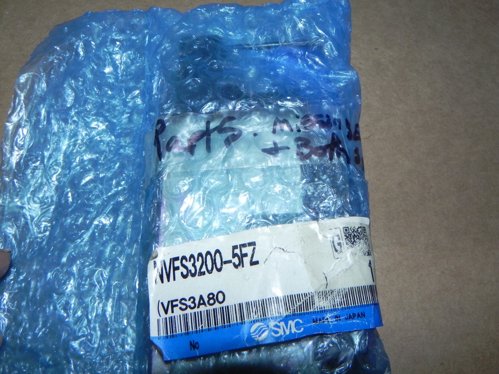 SMC VFS3200-5FZ-03 4/5 Port Solenoid Valve WITH A PART MISSING