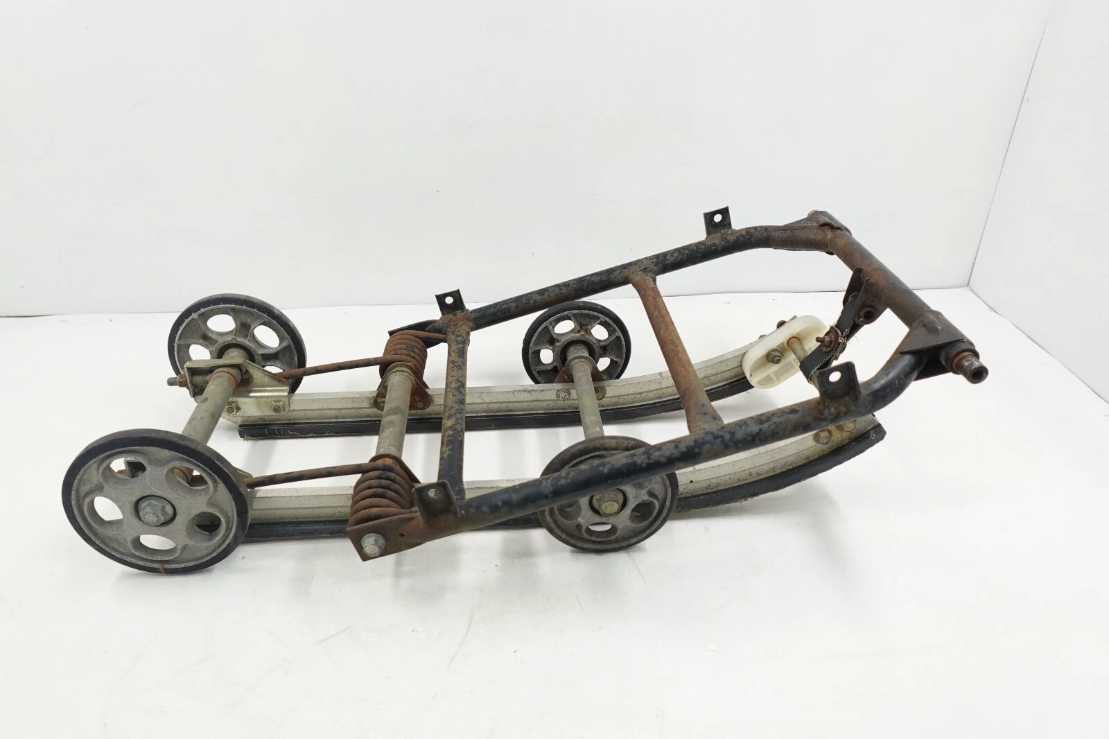 1988-1990 Yamaha SNOSCOOT 80cc OEM Rear Skid Rails w/ Wheels Arm & Springs