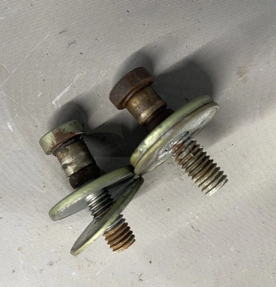 Impala Chevelle Camaro GTO 1965-1992 442 puerta jamba pestillo golpeador Firebird Nova Foto 3 de 4