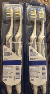 Oral-B Pulsar Whitening Battery Powered Toothbrush Soft Bristle 4 Count 2 Packs