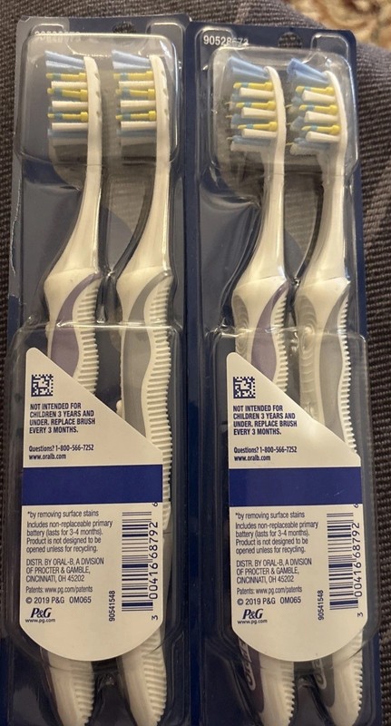 Oral-B Pulsar Whitening Battery Powered Toothbrush Soft Bristle 4 Count 2 Packs