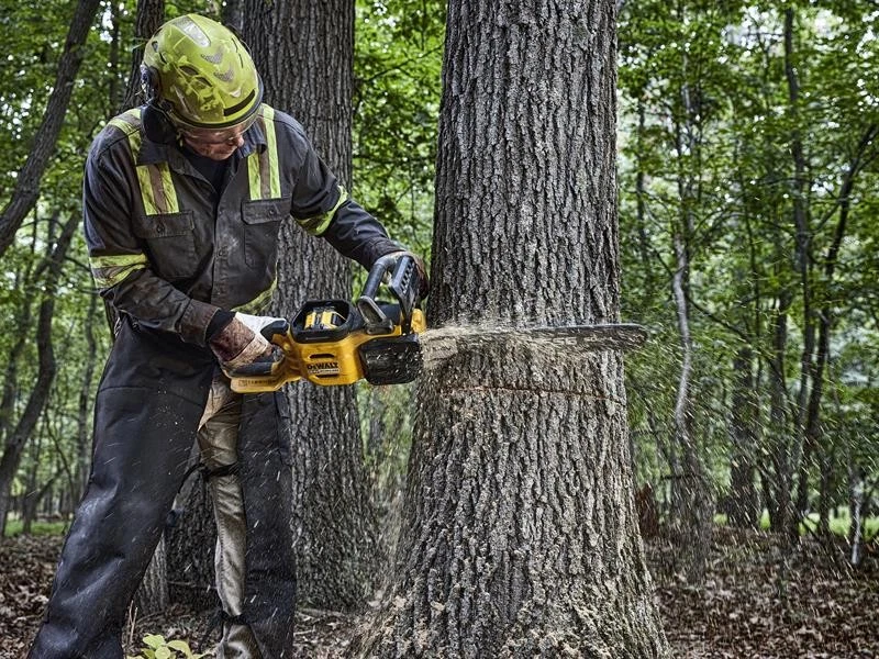 Dewalt DCMCS575X1 XR FlexVolt Chainsaw Brushless 50cm Bar 54V 1 x 9ah Battery - Image 2 of 4