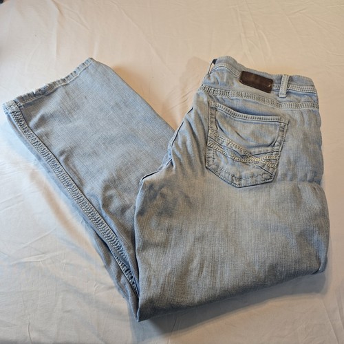 BKE Jeans Tyler Men’s 38x30 Straight Leg Buckle Denim Light Wash Jeans