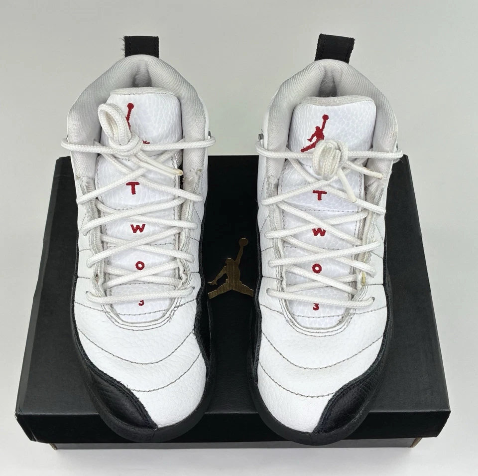 Air Jordan 12 Retro PS Taxi Flip 151186-162 Niños Tenis Negro/Blanco Talla 13c Foto 2 de 4
