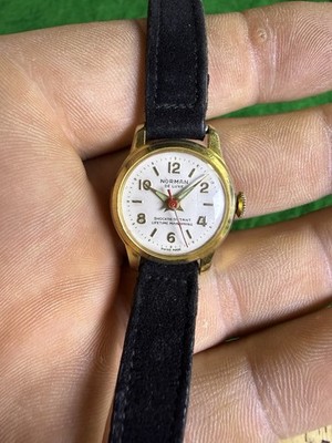Norman vintage self winding watch. Swiss made. Vintage Norman Deluxe Watch, Swiss made, Decorative Back  main image 4