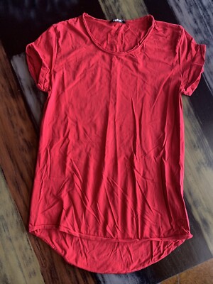 Tigha Shirt Größe S Rot