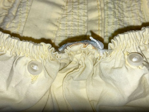 1960 Nannette 6-9 Month Size Yellow Bubble Romper Sunsuit Lace Embroidery EVC - Imagen 8 de 9