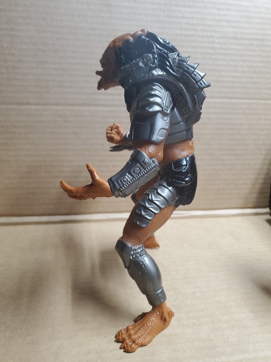 1995 Predator Action Figure Twentieth-century Fox made By 1995 Predator Action Figure Twentieth-century Fox made By