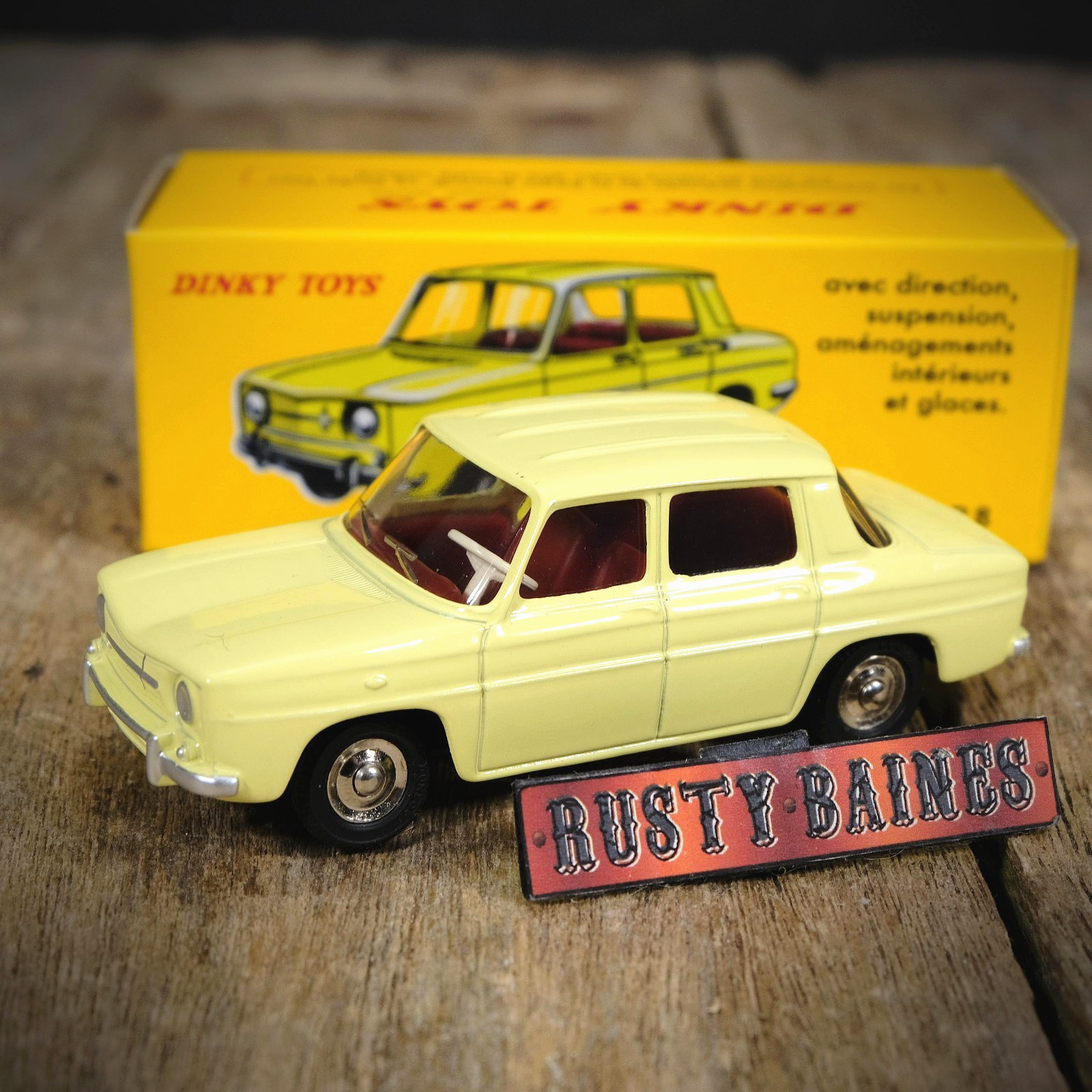 ルノー R8 - フランス ディンキートイズ #517 ルノー R8 - フランス ディンキートイズ #517 - メルカリ