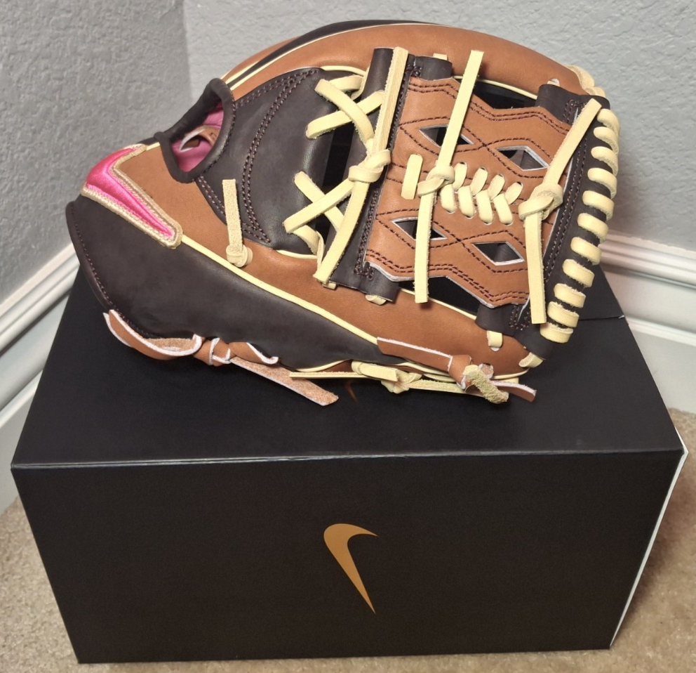 NIKE SHADO ELITE J 11.5