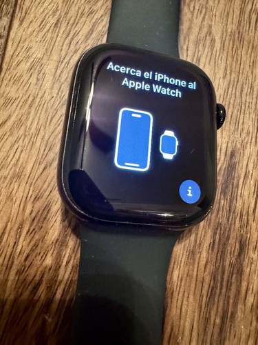 Apple Watch Series 10 - Boîtier en aluminium 42 mm - GPS + LTE (Bluetooth uniquement) - Noir - Photo 4 sur 12