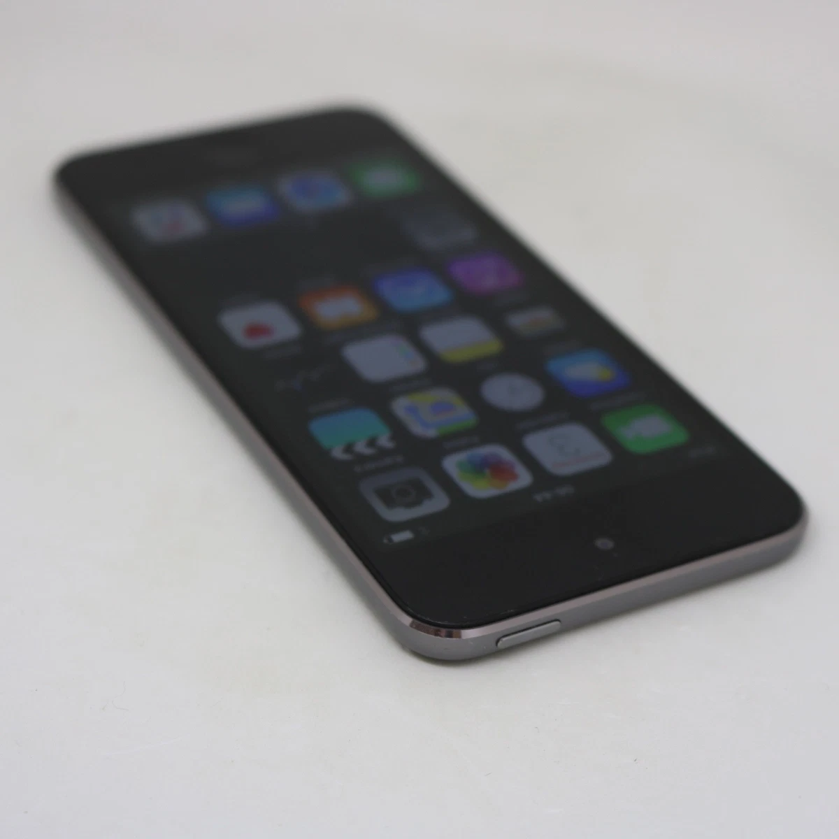Apple iPod touch 5. Generation Grau (16GB) / MP4-Player / Bluetooth / Händler