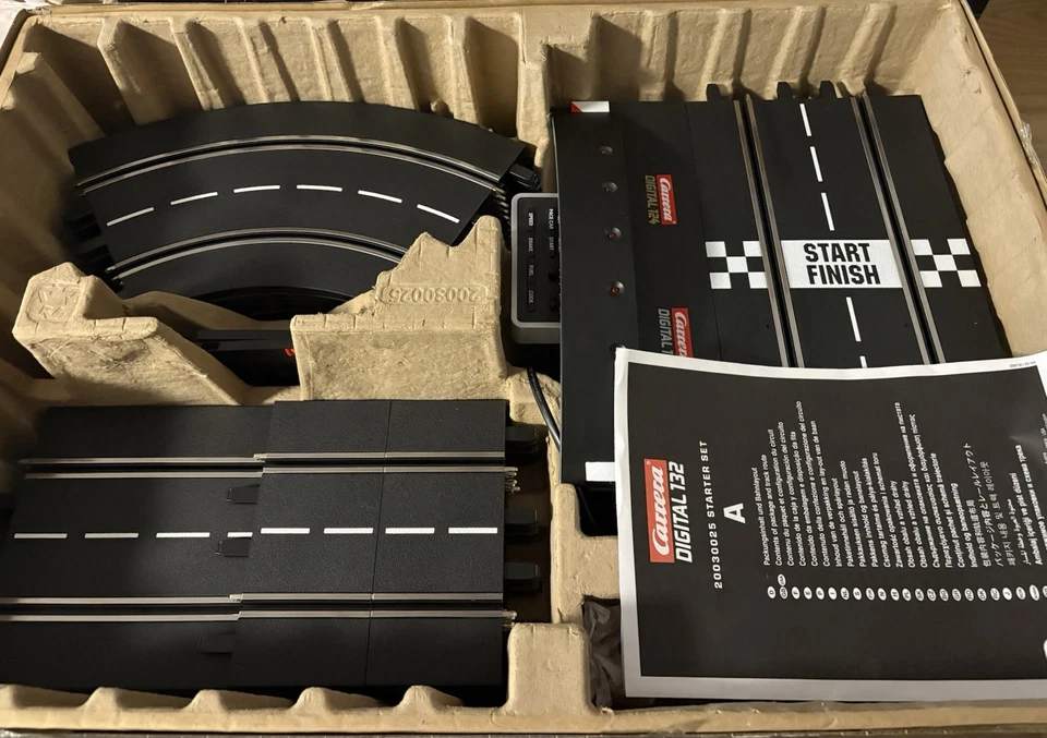 Carrera Digital 132 Start Set Chevrolet Corvette C8.r Special Edition 20030025 - Bild 3 von 4