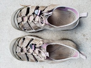 keen sandals womens size 8