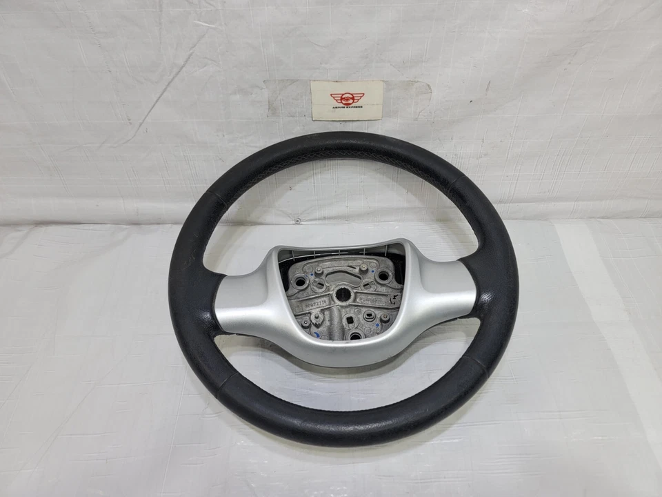 Volante Smart Fortwo 2008-2014 de 2 radios OEM 16877710 Foto 2 de 4