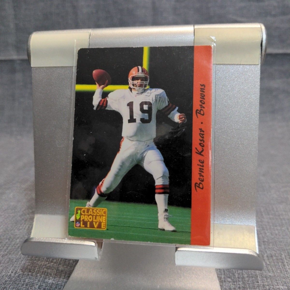 1993 Classic Pro Line Bernie Kosar Cleveland Browns Football Card - (Poor)