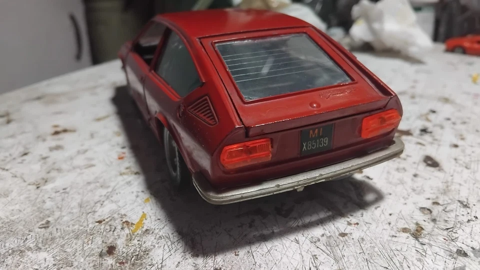 Burago Italy Alfa Romeo Alfetta GT 1/24 - Immagine 2 di 4