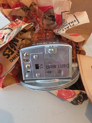#ad Honeywell C645B 1039 Gas Air Pressure Switch 5 35quot; WC NOS $89.99