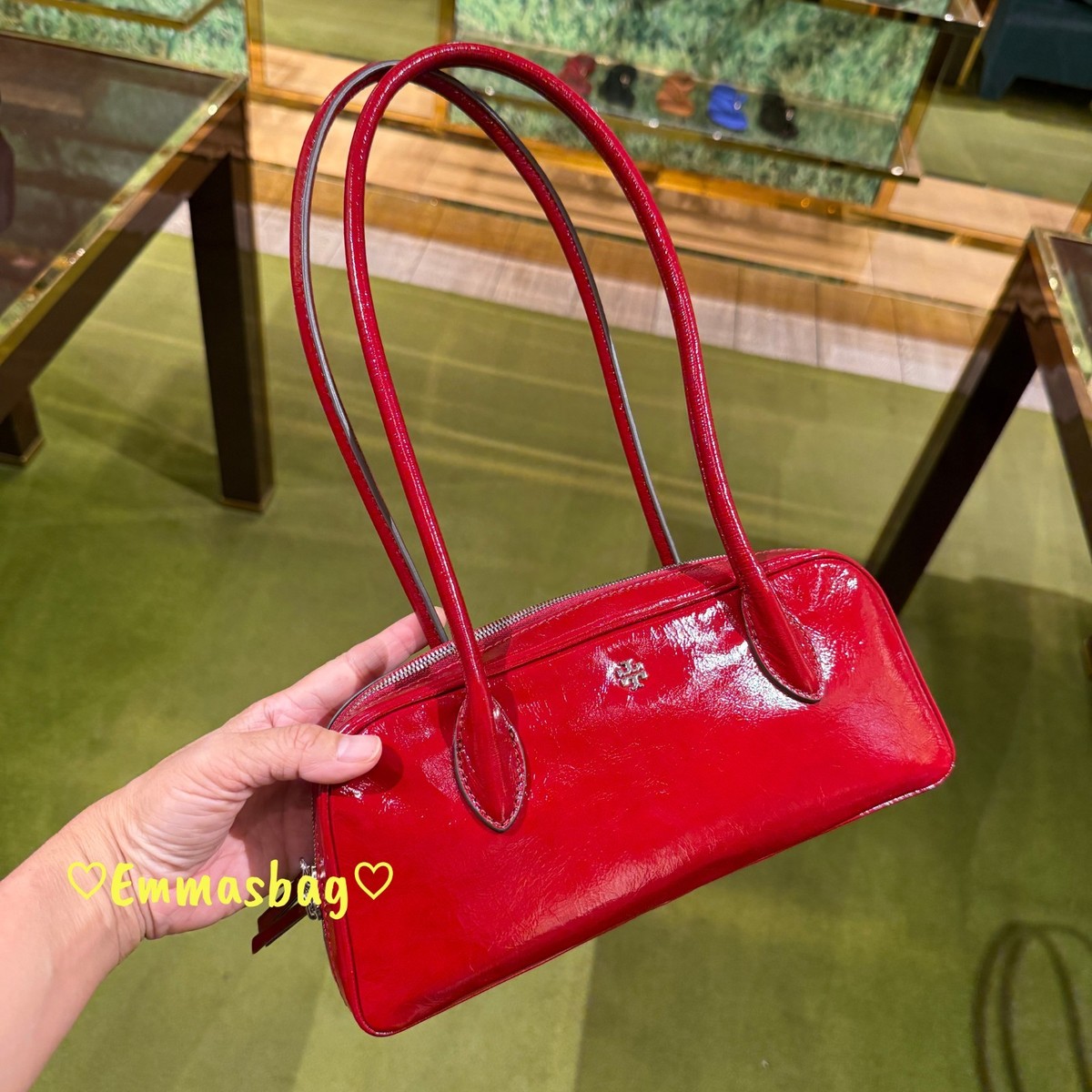 【sale】 tory burch 新品 財布 パテントレザー 赤 TORY BURCH（トリーバーチ） 並行輸入 2つ折り財布 エマーソン 136098