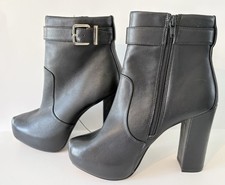 Express Womens Chunky High Heeled Platfirm Belted Round Toe Ankle Boot Sz 7 NWT