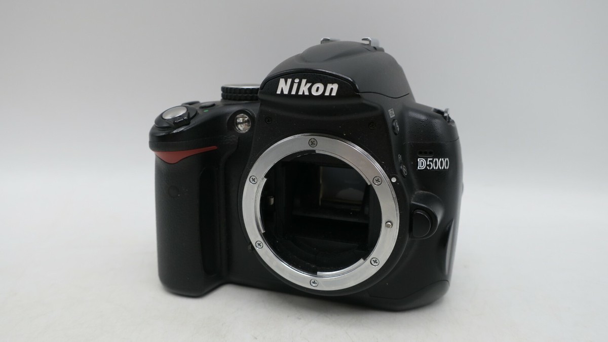 Nikon D5000 12.3mp Digital SLR Camera Body *Read* *Error / Busted 