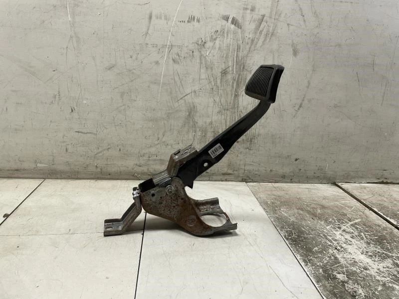 2013 HYUNDAI ELANTRA GLS SDN BRAKE PEDAL OEM+ - Image 3 of 4