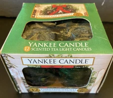 12 Yankee Candle CHRISTMAS WREATH & BALSAM & CEDAR Scented Tea Light Candles