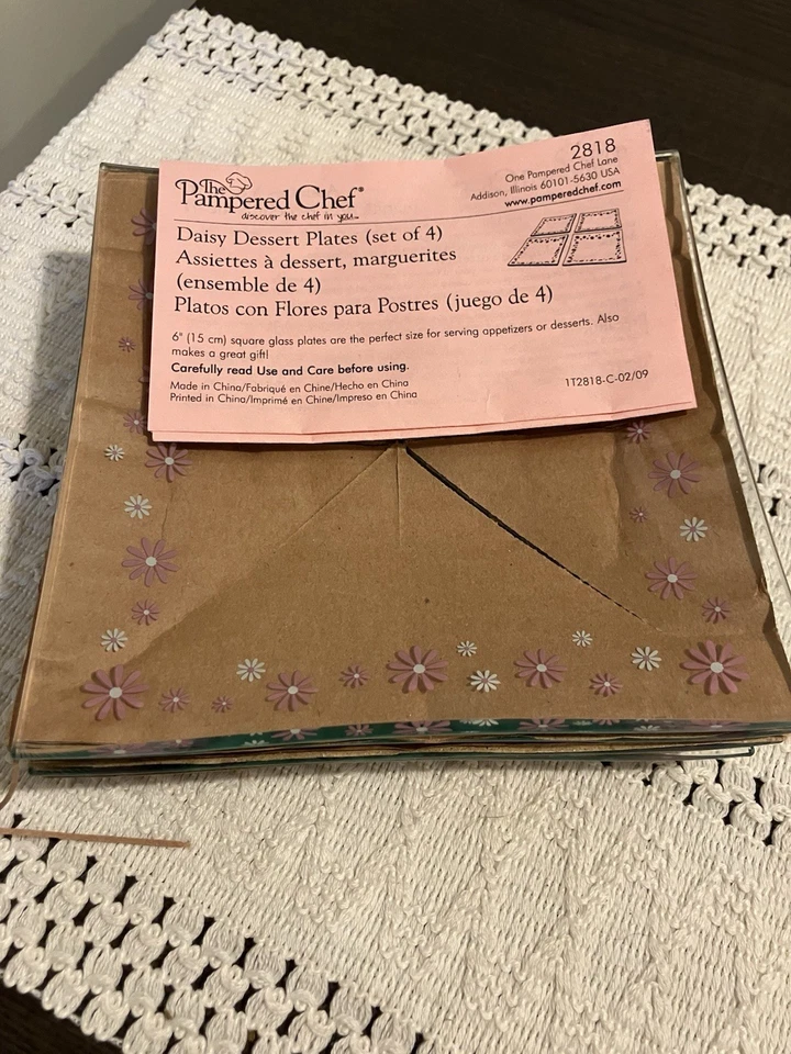 Pampered Chef Daisy Dessert Plates Set of 4 Glass 2818 Pink White Retired 6”x6” - Image 3 of 4