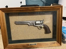 Gorra y bola calibre .36 Colt azul marino enmarcado réplica Guerra Civil