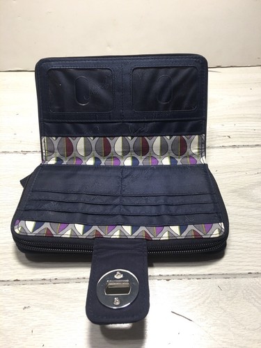Vera Bradley RFID Turn Lock Zip Around Organize Wallet Quilted Classic Blue 8" - Picture 3 of 4