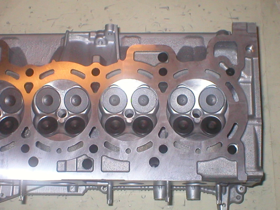 NISSAN VERSA 1.6 HR16DE 2012 TO 2019 DOHC REBUILT CYLINDER HEAD NO CORE REQUIRED Foto 3 de 4