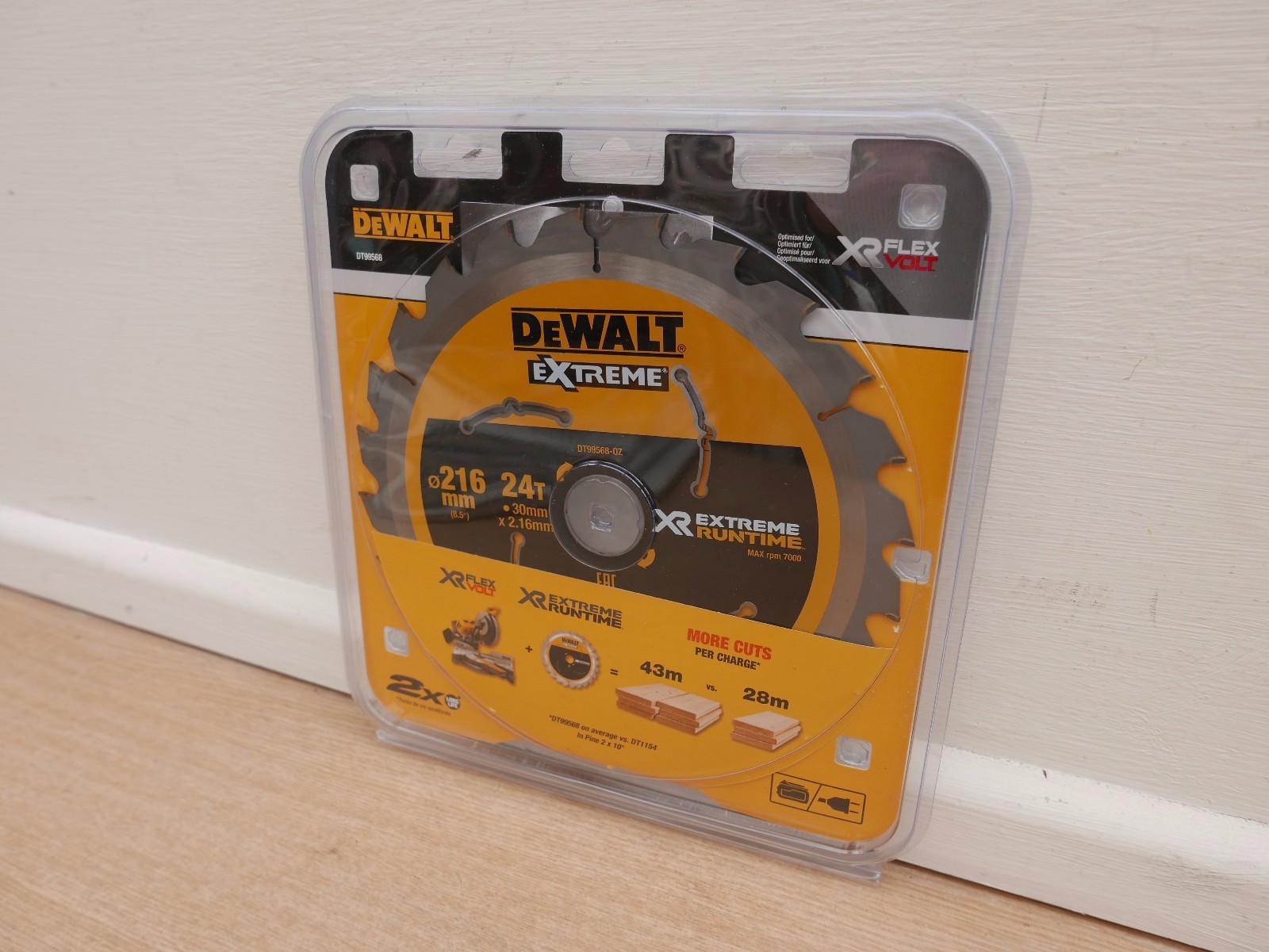 DeWALT DT99568 216MM X 30MM BORE 24T TCT CIRCULAR SAW BLADE DCS777