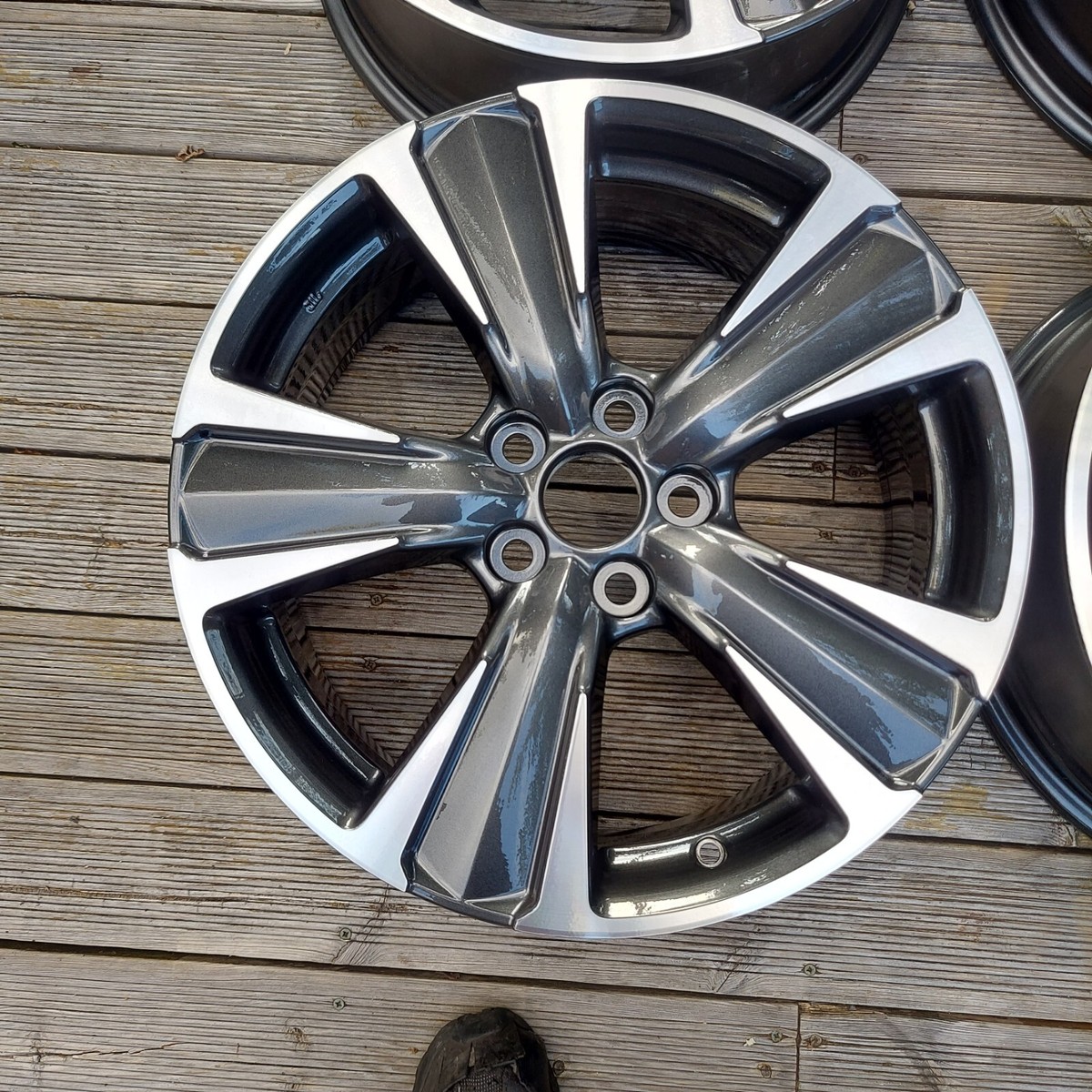 4 GENUINE LEXUS UX200 UX259H ALLOY WHEEL 7X18 ET45 BJK 4261176320 