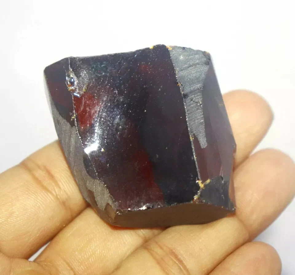 Heat-Resistant Red Garnet Lab-Created Crystal - 510.25 Carat for Premium Jewelry - Image 3 of 4