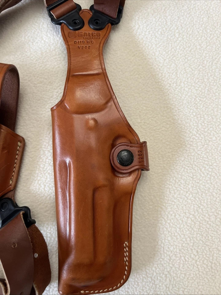 Galco Shoulder Vertical Holster V202 with Two Mag Pouch SCL24 L109 WC - Image 3 of 4