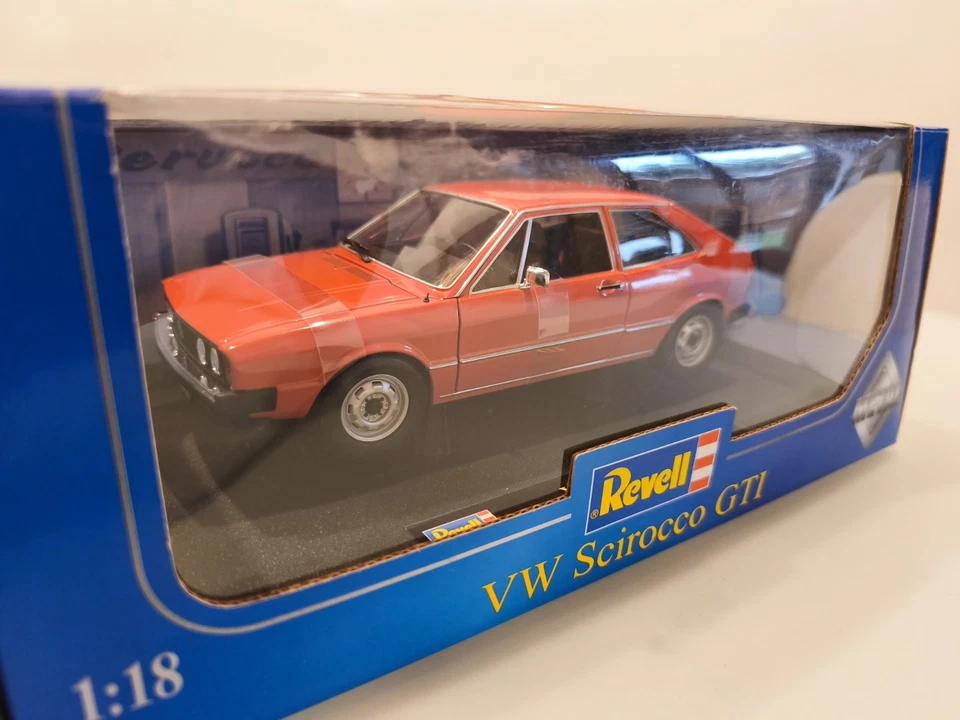Vw Scirocco GTI 1/18 Revell - Immagine 2 di 4