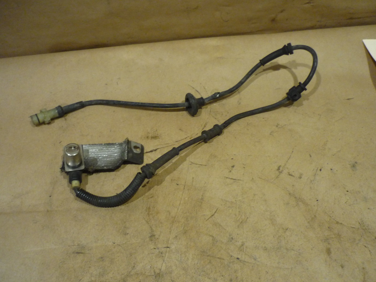 Ferrari 348,355- Front ABS Wheel Sensor - P/N 139639