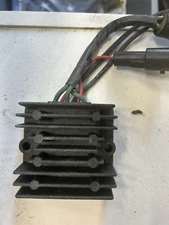 1999 Yamaha Carbureted 200hp Voltage Regulator / Rectifier Sh647-14