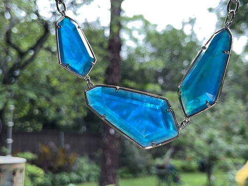 Kendra Scott Violet Agate Peacock Blue Illusion Silver Statement Necklace NWT - Picture 2 of 24
