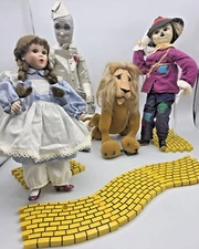 1993/1994 Ashton-Drake Galleries Wizard Of Oz Dorothy, Tin Man, Lion, Scarecrow