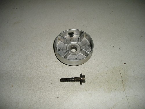 BMW K1600 GT,GTL Lichtmaschine Antriebstopf c/w Schraube (2010~17) BMW Pt Nr 11267675457