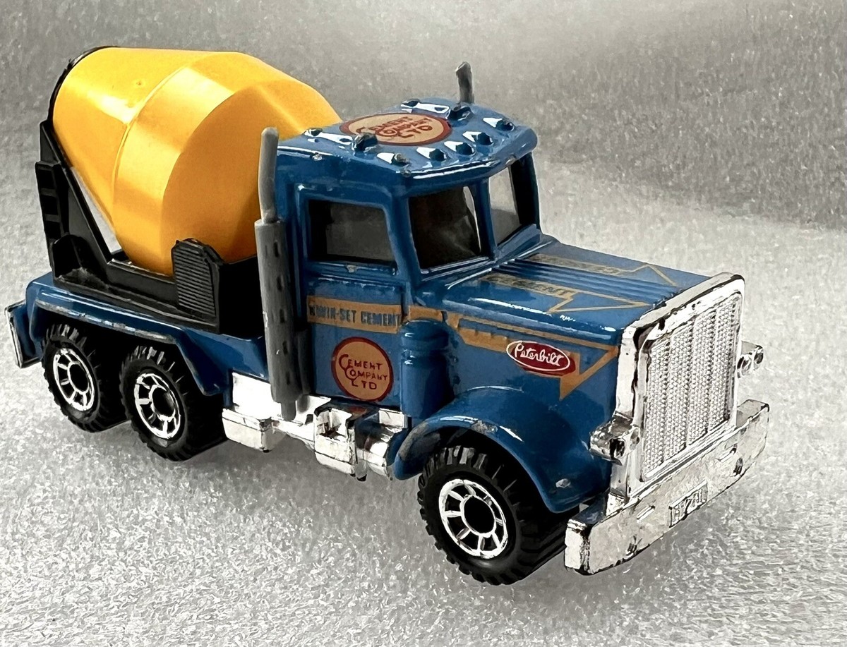 Matchbox 1981 Peterbilt Diecast Construction Cement Mixer