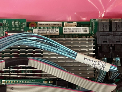 Supermicro BPN-SAS3-216EL 24-Bay SAS3/SATA3 WITH CABLES