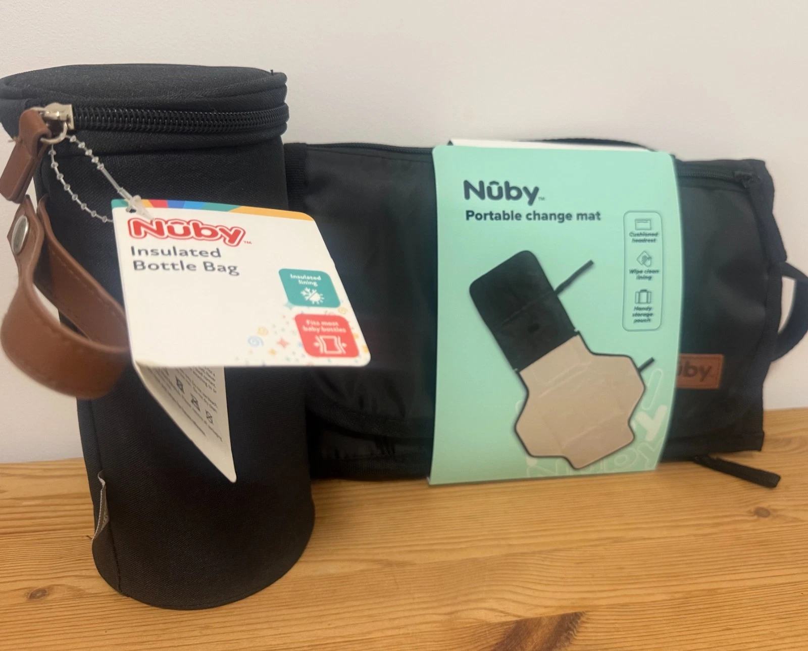 NUBY Portable Foldable Baby Changing Mat Nappy Bag + Insulated Bottle Holder
Opens in a new window o