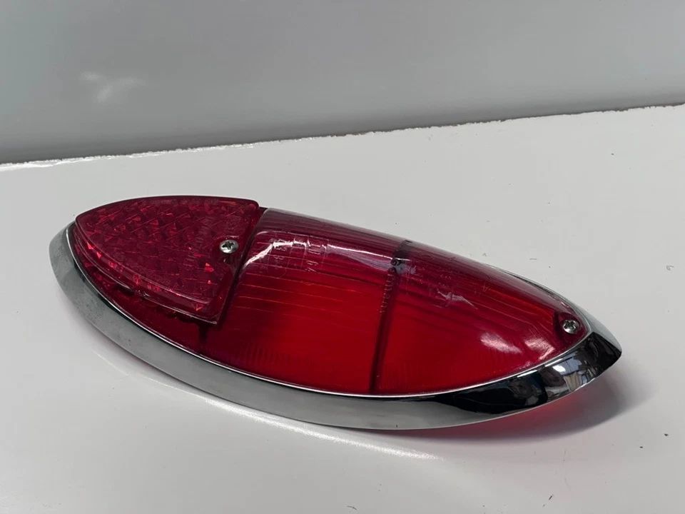 Lente traseira Hella 1960-1969 Volkswagen Type 3 Karmann Ghia fabricante de equipamento original - Imagem 4 de 4